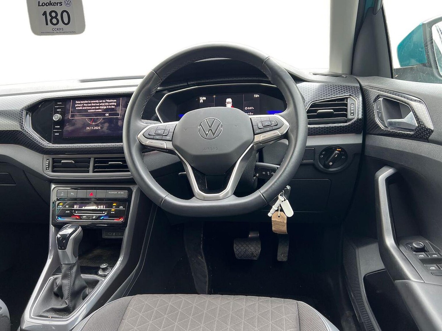 Used Volkswagen T-Cross 2022 for sale - 76735608: Photo 9