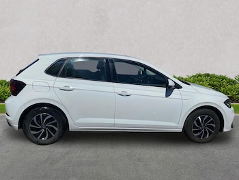 Used Volkswagen Polo 2023 for sale - 79330260: Photo