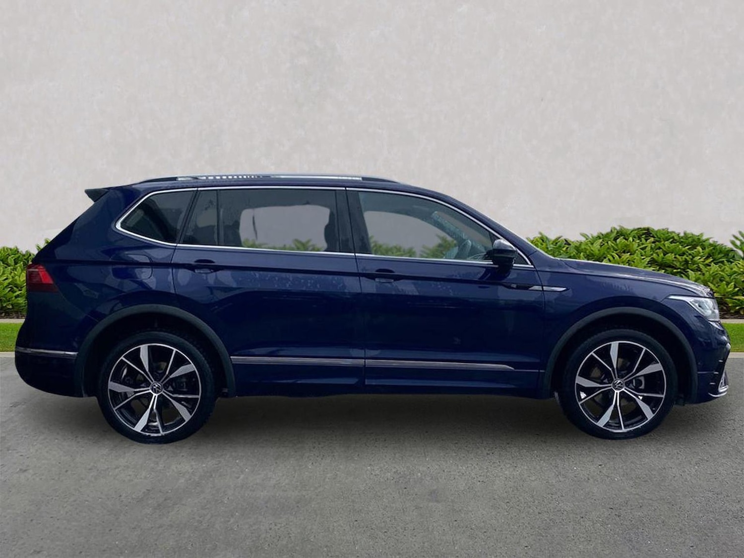 Used Volkswagen Tiguan Allspace 2025 for sale - 78193892: Photo 3