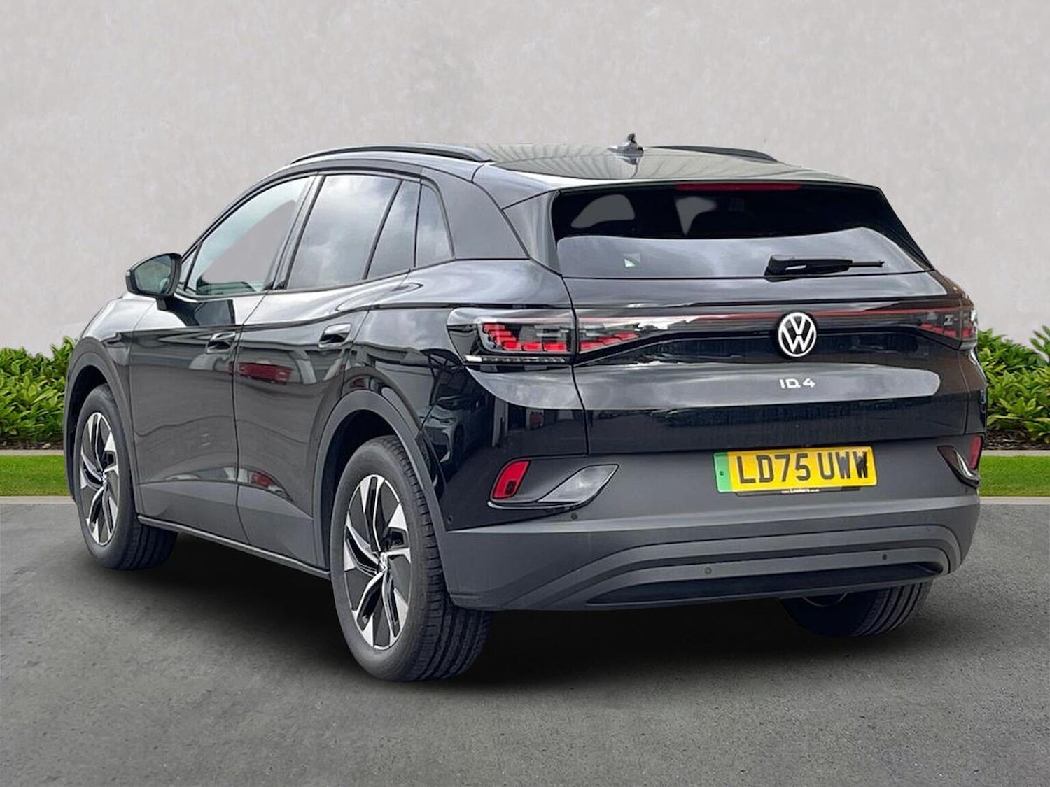 Used Volkswagen ID.4 2025 for sale - 76174241: Photo 2