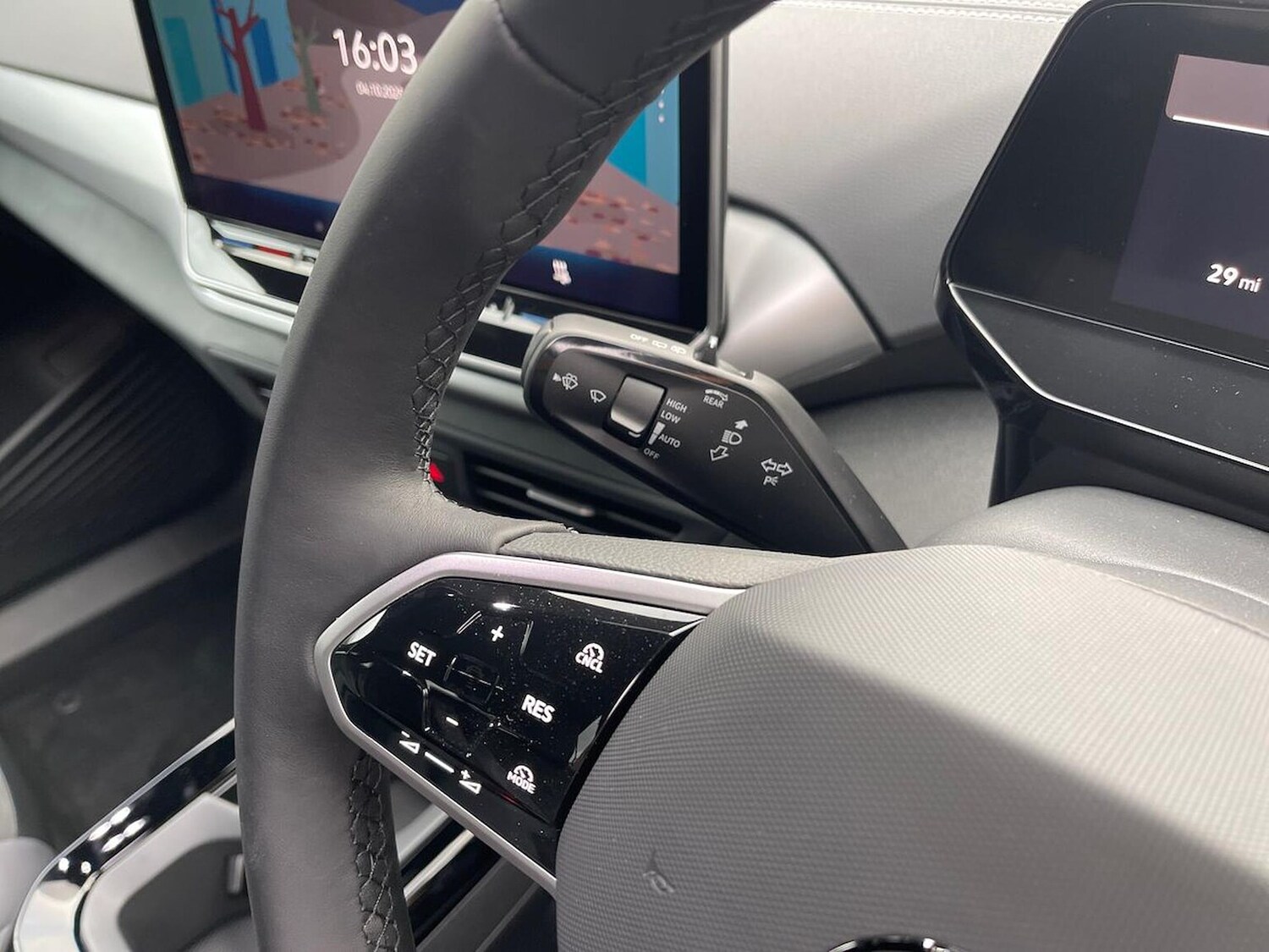 Used Volkswagen ID.4 2025 for sale - 76174241: Photo 27