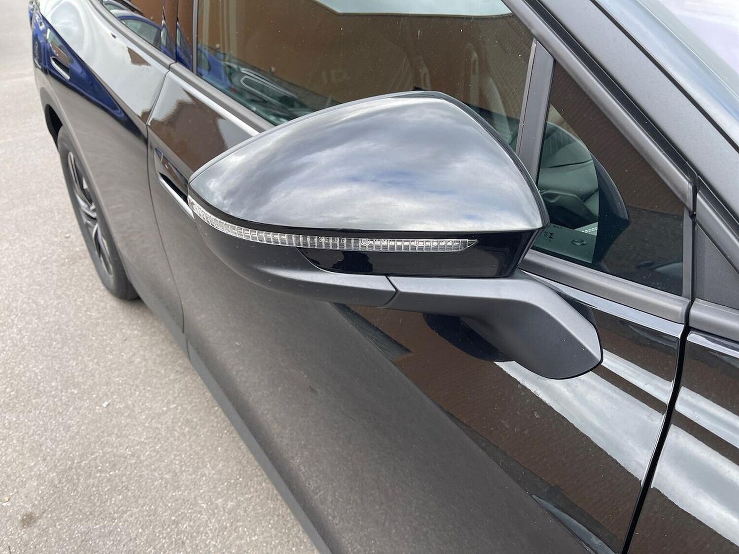 Used Volkswagen ID.4 2025 for sale - 76174241: Photo 36