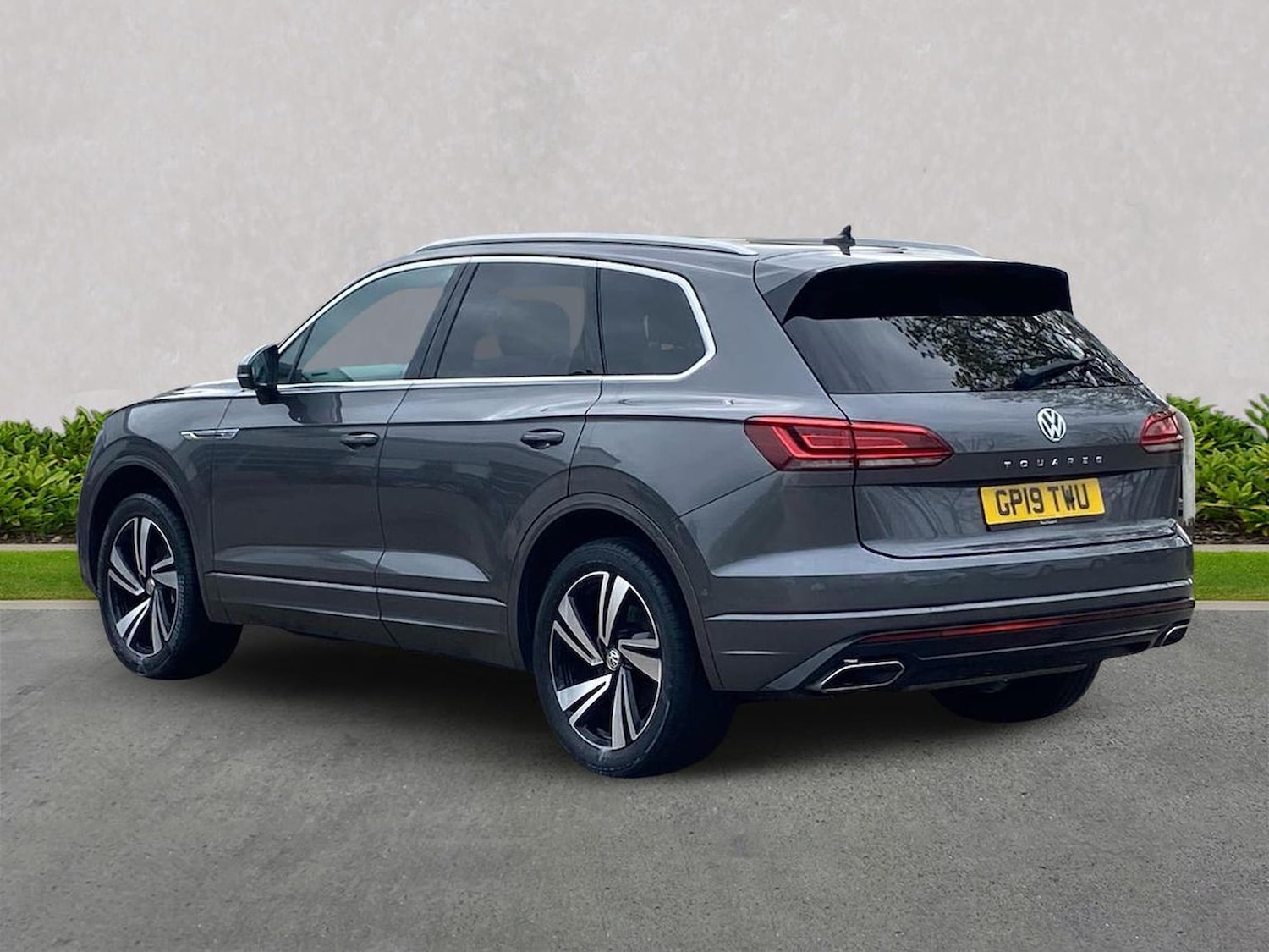 Used Volkswagen Touareg 2019 for sale - 78194104: Photo 2