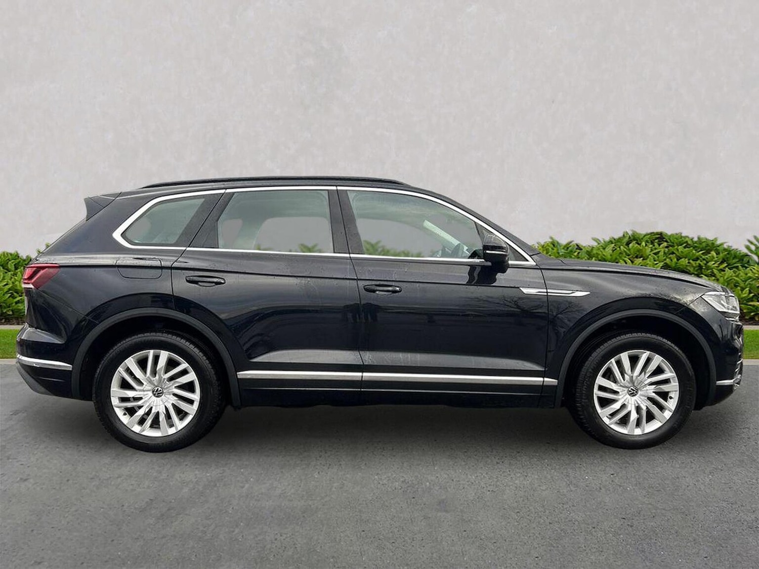Used Volkswagen Touareg 2021 for sale - 76931609: Photo 3