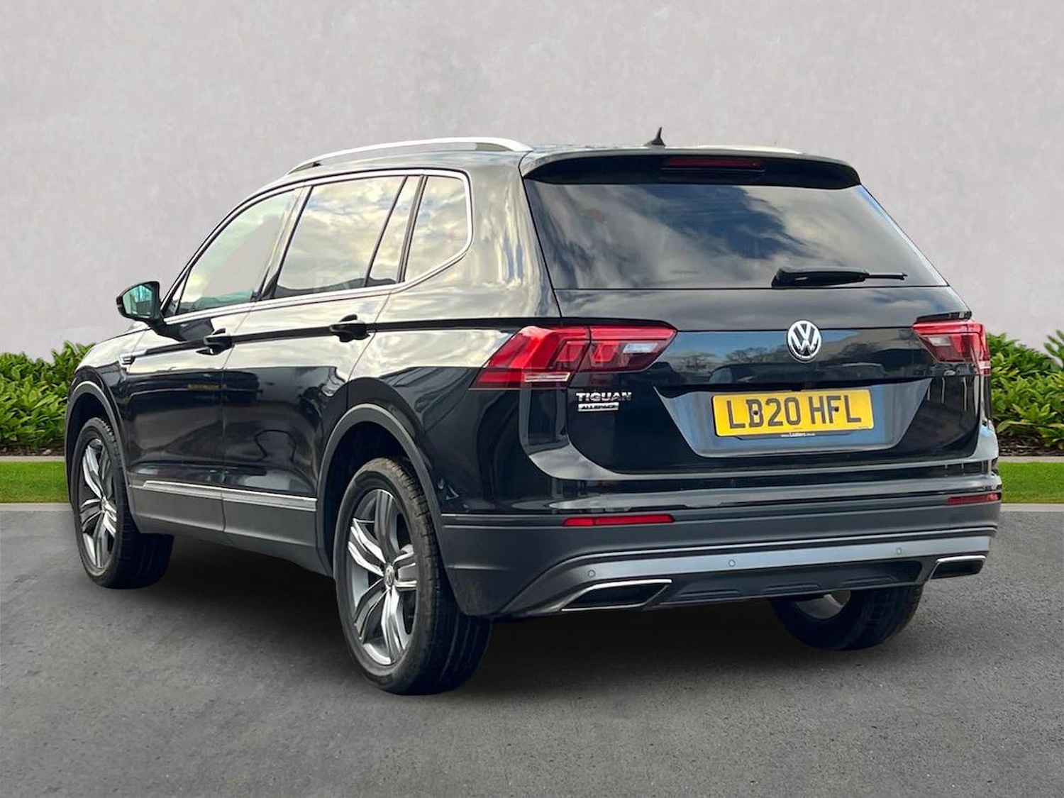 Used Volkswagen Tiguan Allspace 2020 for sale - 76963553: Photo 2