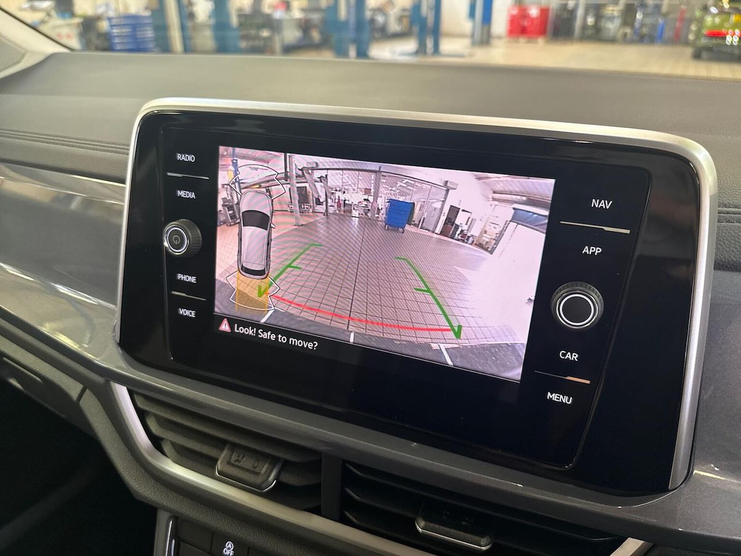 Used Volkswagen T-Roc 2025 for sale - 76287312: Photo 21