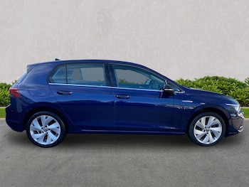 Used Volkswagen Golf 2024 for sale - 78236648: Photo