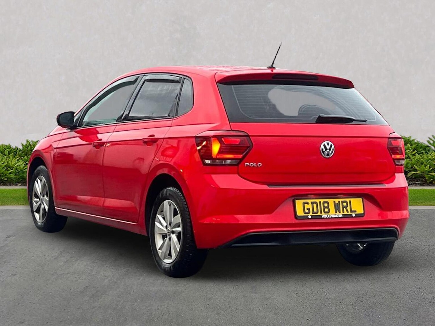 Used Volkswagen Polo 2018 for sale - 76859189: Photo 2