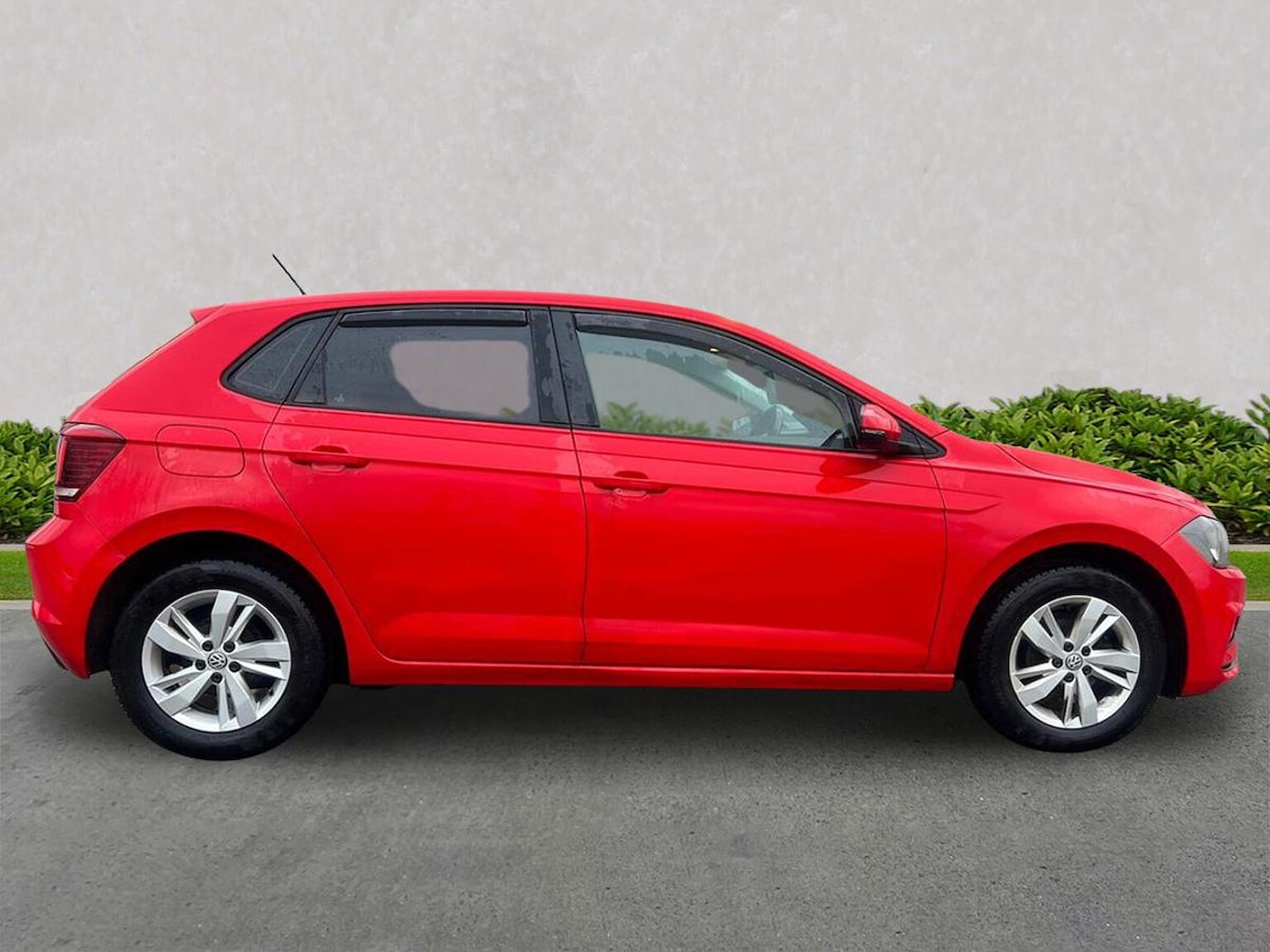 Used Volkswagen Polo 2018 for sale - 76859189: Photo 3