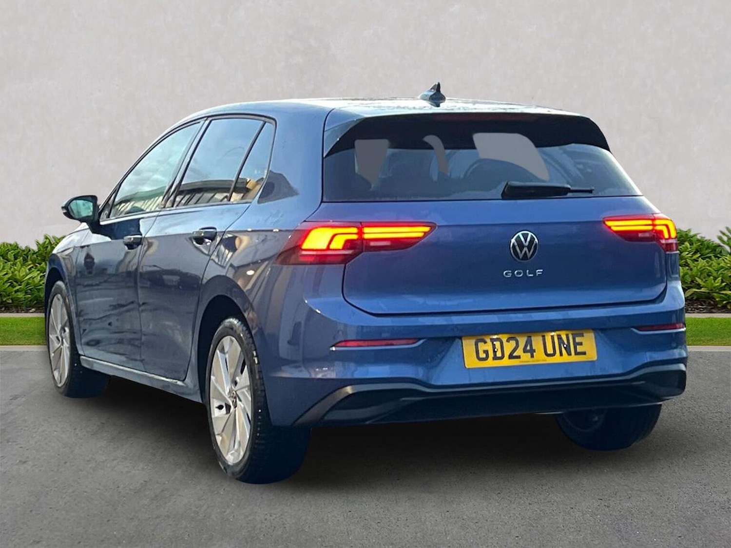 Used Volkswagen Golf 2024 for sale - 76577294: Photo 2