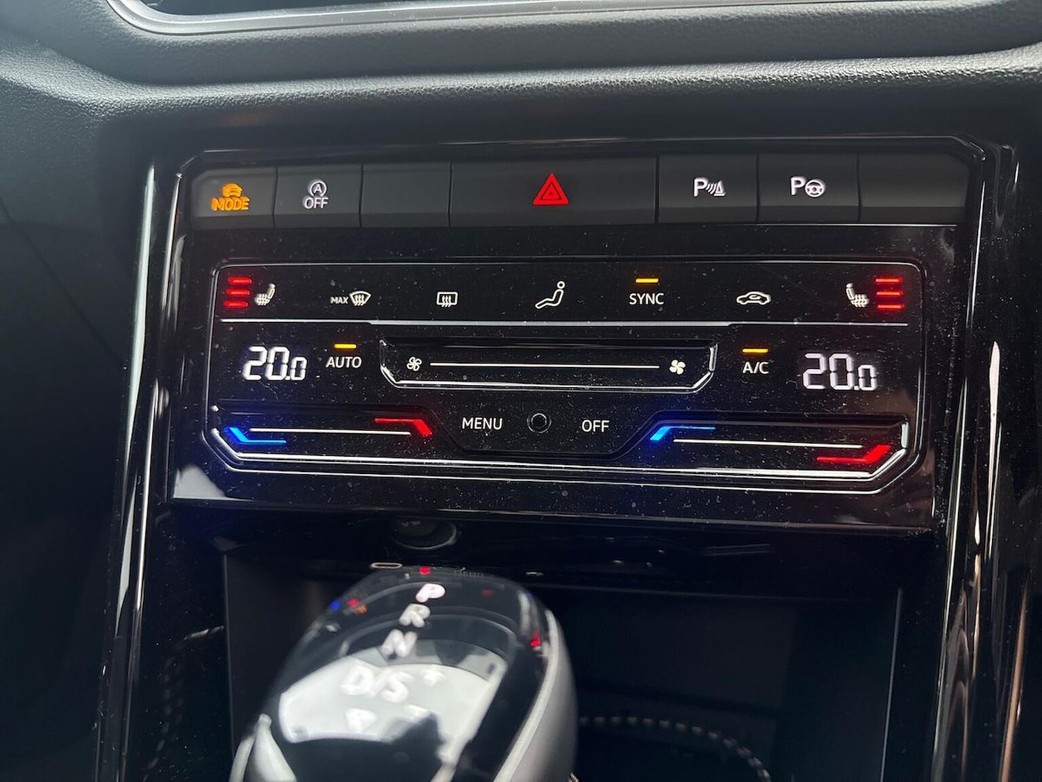 Used Volkswagen T-Roc 2023 for sale - 76287313: Photo 12