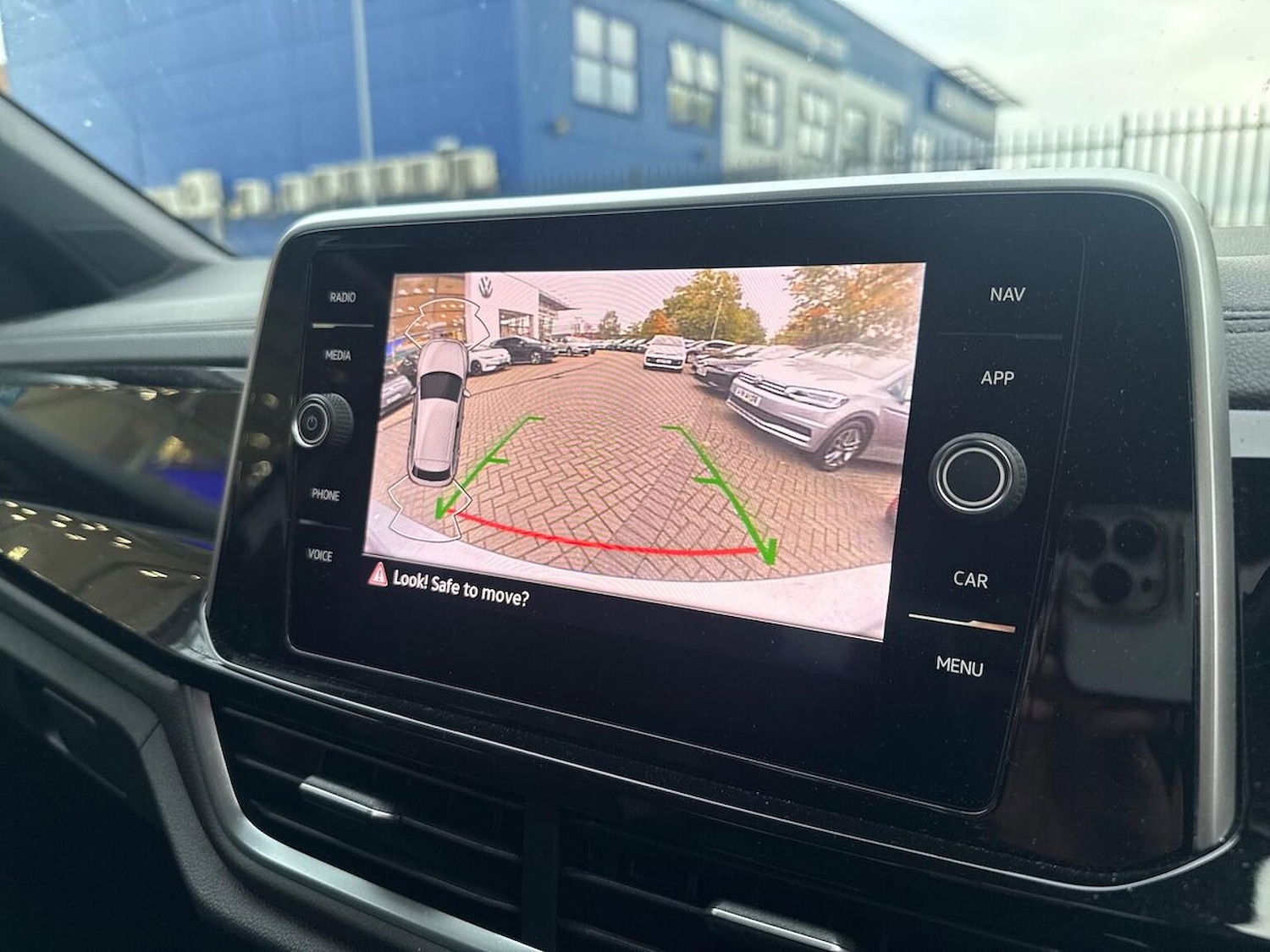 Used Volkswagen T-Roc 2023 for sale - 76287313: Photo 21