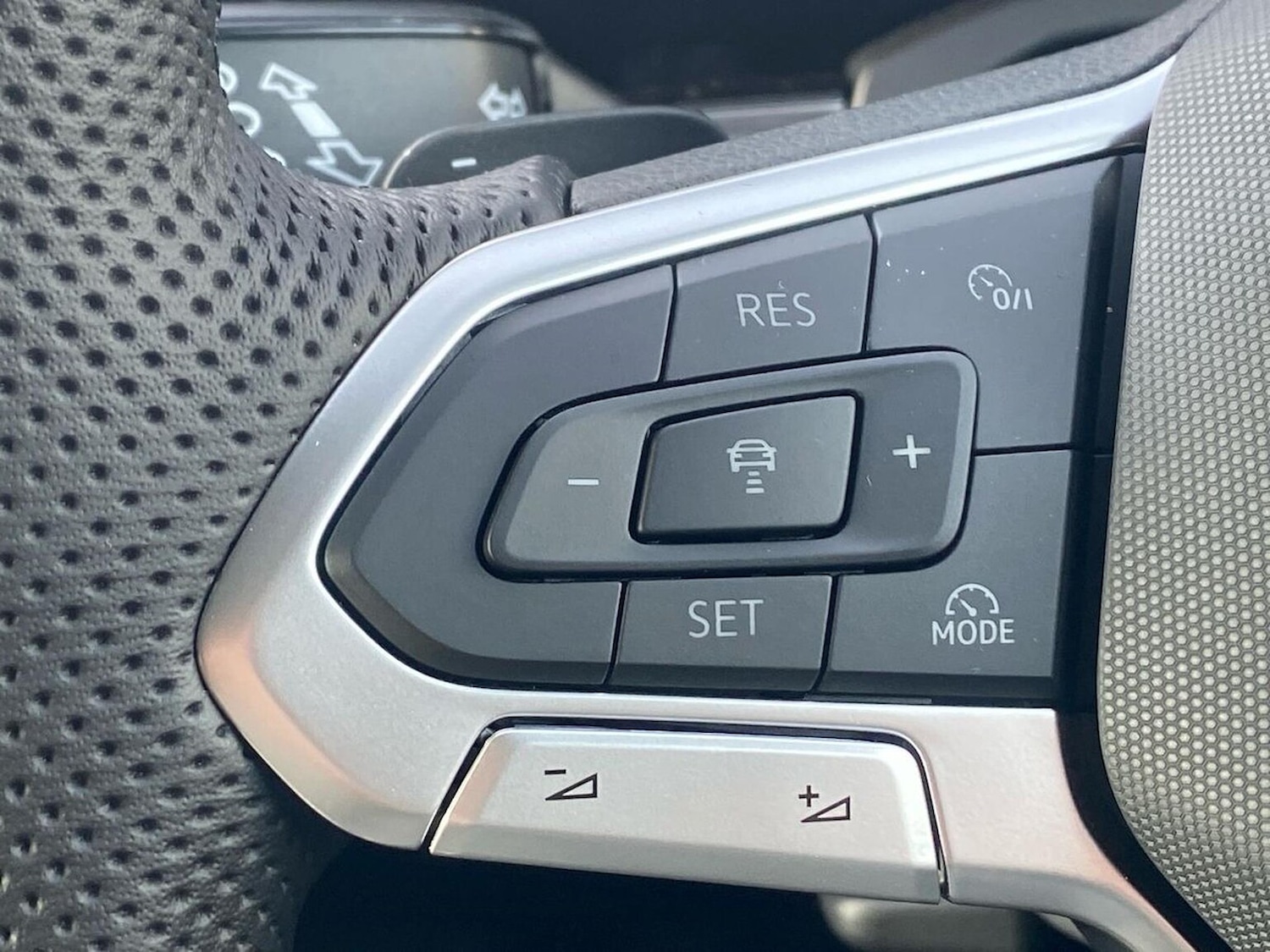 Used Volkswagen Touareg 2026 for sale - 78193839: Photo 27