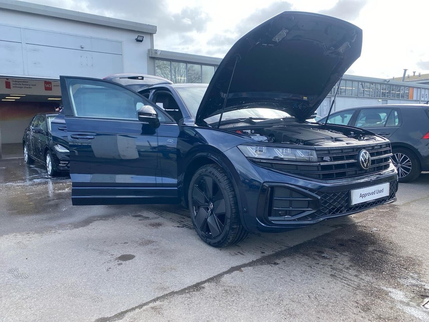 Used Volkswagen Touareg 2026 for sale - 78193839: Photo 40