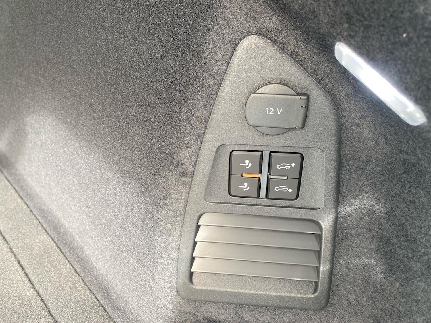 Used Volkswagen Touareg 2026 for sale - 78193839: Photo 43