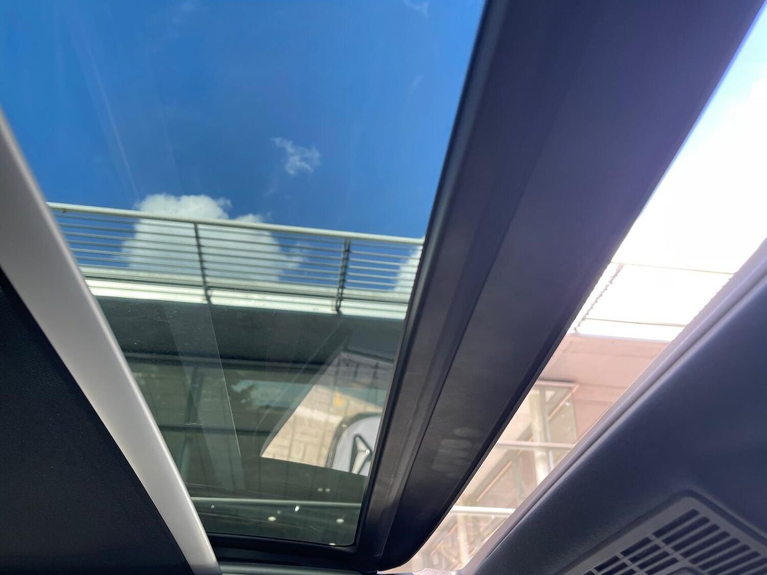 Used Volkswagen Touareg 2025 for sale - 77487750: Photo 32