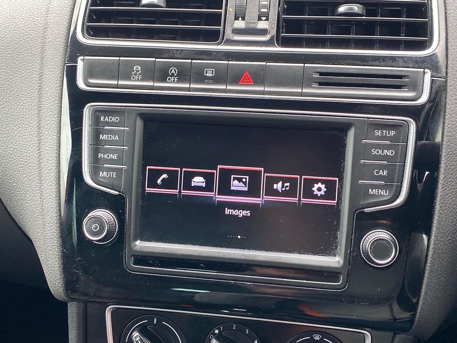 Used Volkswagen Polo 2016 for sale - 78194045: Photo 11