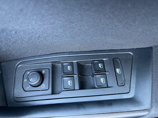 Used Volkswagen T-Roc 2023 for sale - 76016961: Photo 21