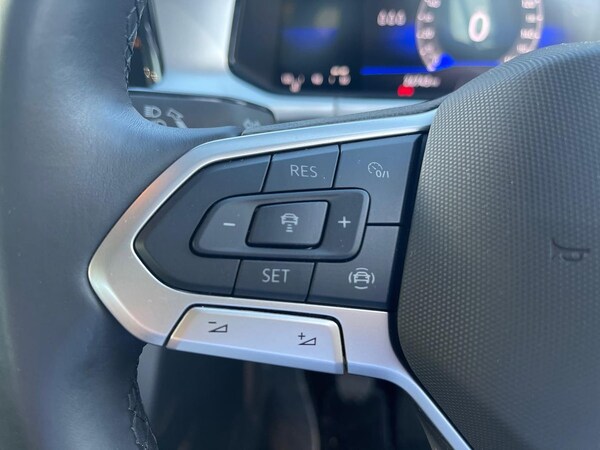 Used Volkswagen T-Roc 2023 for sale - 76016961: Photo 24