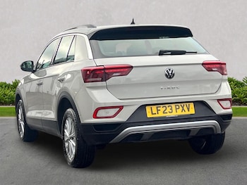 Used Volkswagen T-Roc 2023 for sale - 76518604: Photo