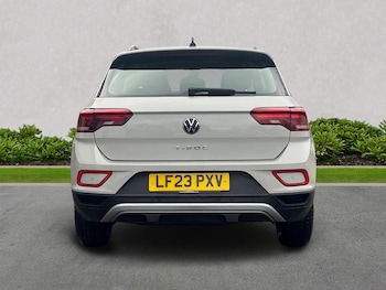 Used Volkswagen T-Roc 2023 for sale - 76518604: Photo