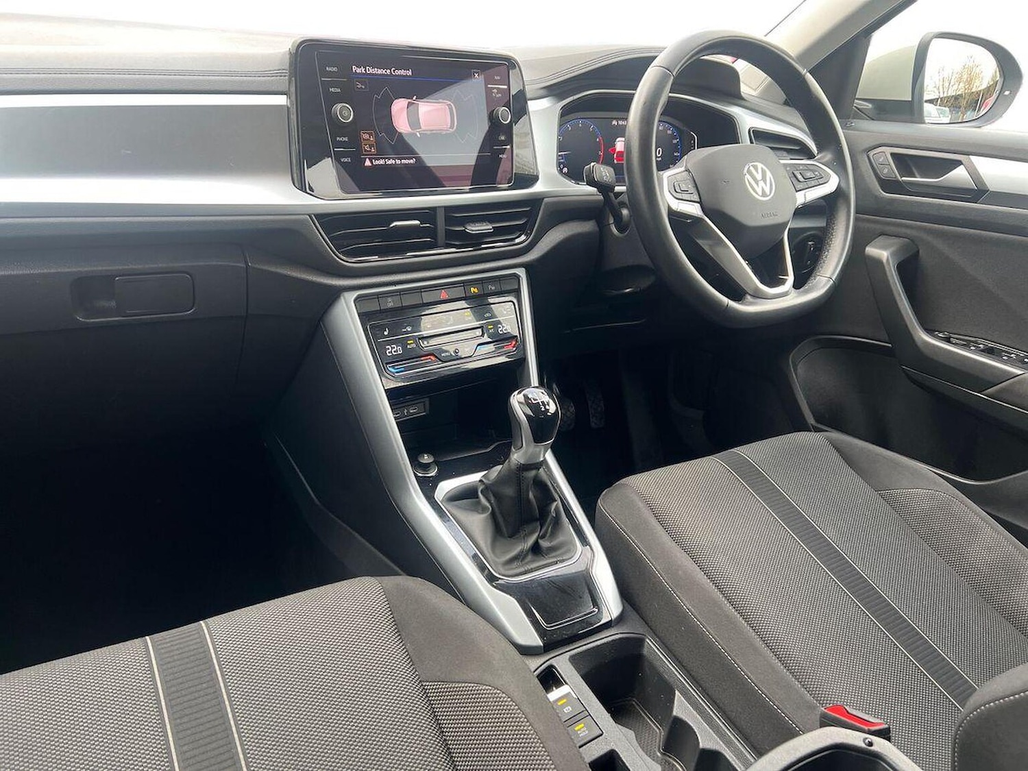 Used Volkswagen T-Roc 2023 for sale - 76518604: Photo 7