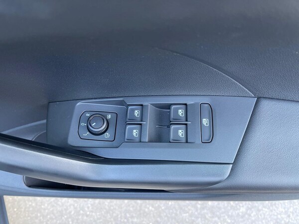 Used Volkswagen T-Cross 2025 for sale - 75662952: Photo 21