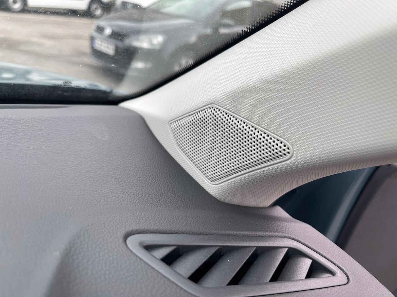 Used Volkswagen T-Roc 2025 for sale - 77487764: Photo 30