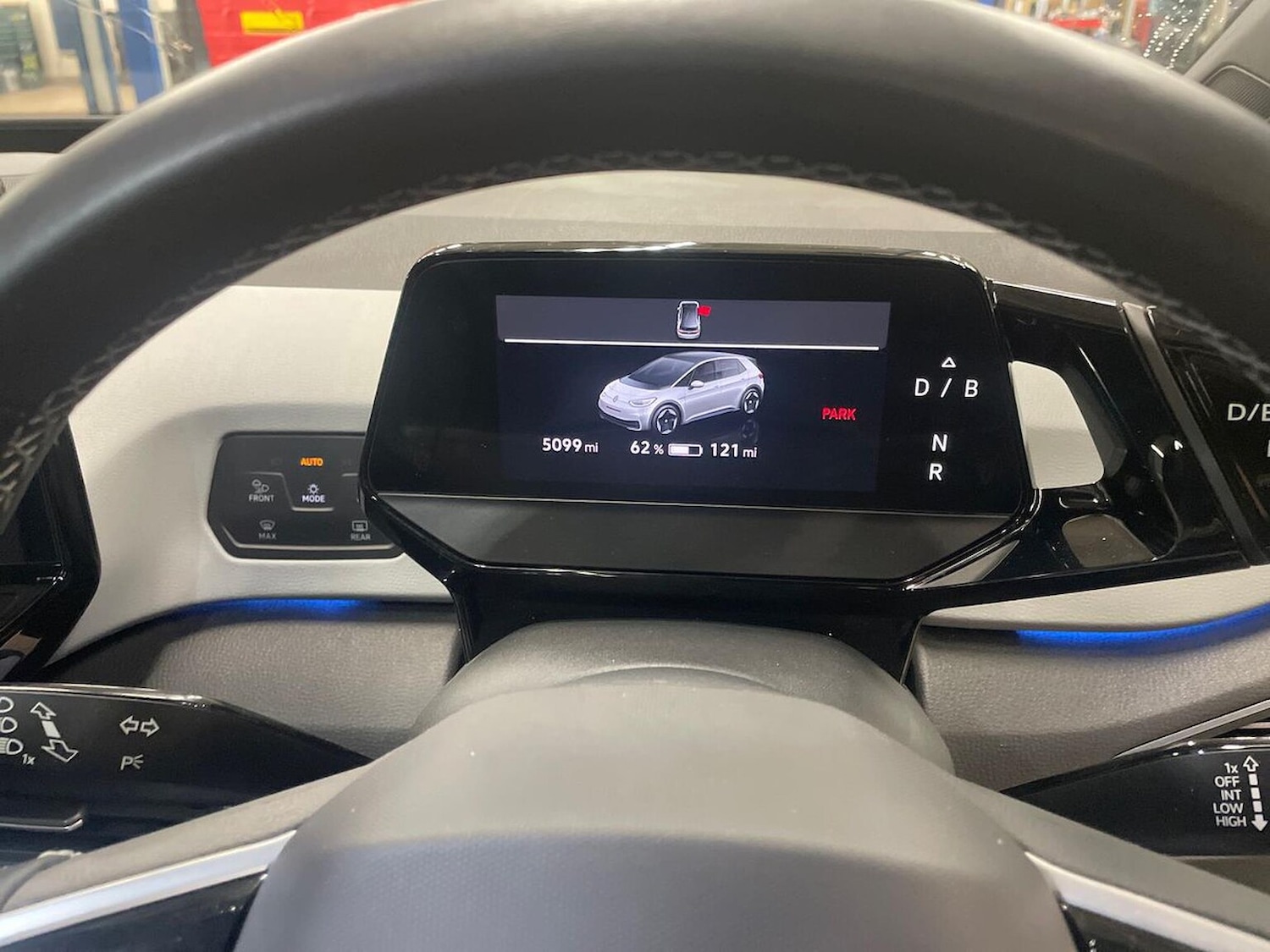 Used Volkswagen ID.3 2023 for sale - 76735606: Photo 10