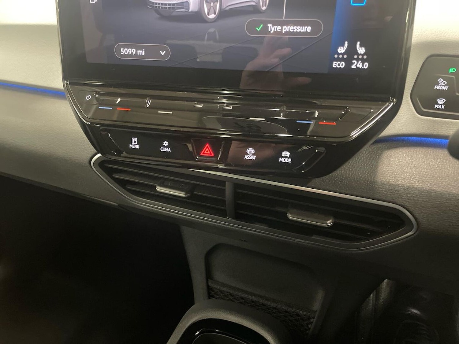 Used Volkswagen ID.3 2023 for sale - 76735606: Photo 12