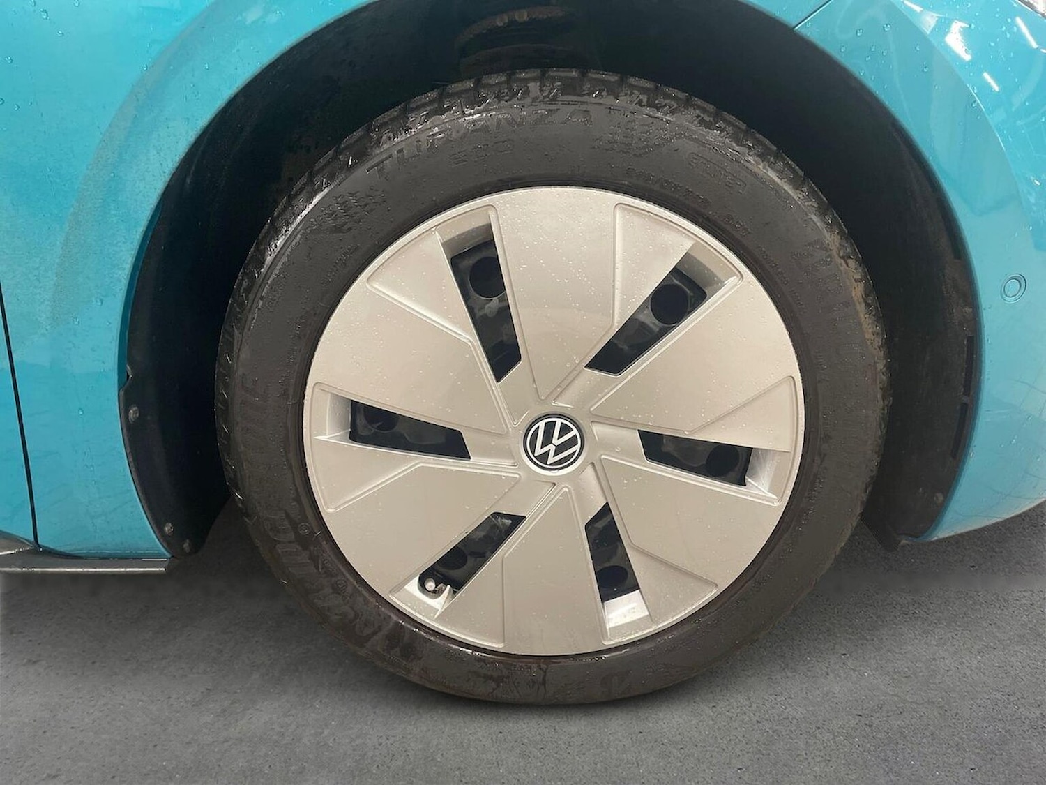 Used Volkswagen ID.3 2023 for sale - 76735606: Photo 6