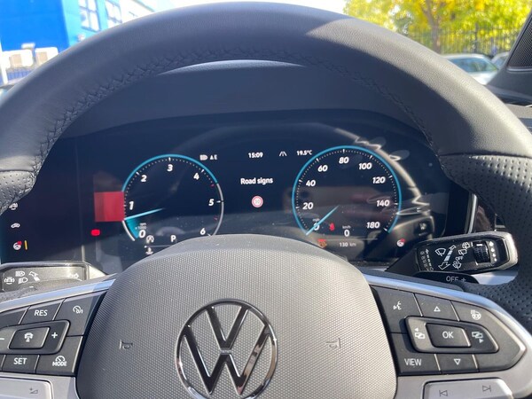 Used Volkswagen Touareg 2025 for sale - 76149621: Photo 10