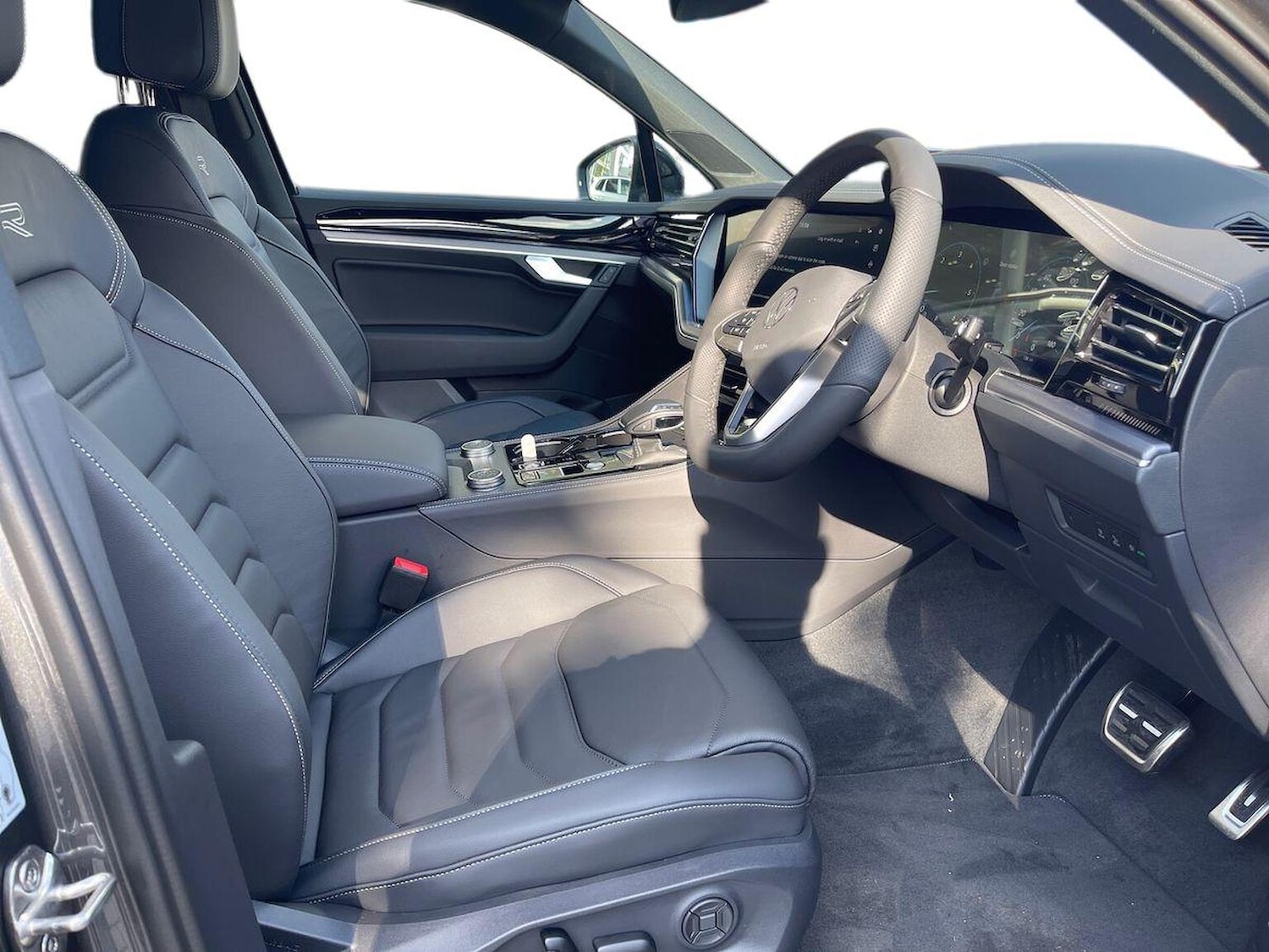 Used Volkswagen Touareg 2025 for sale - 76149621: Photo 15