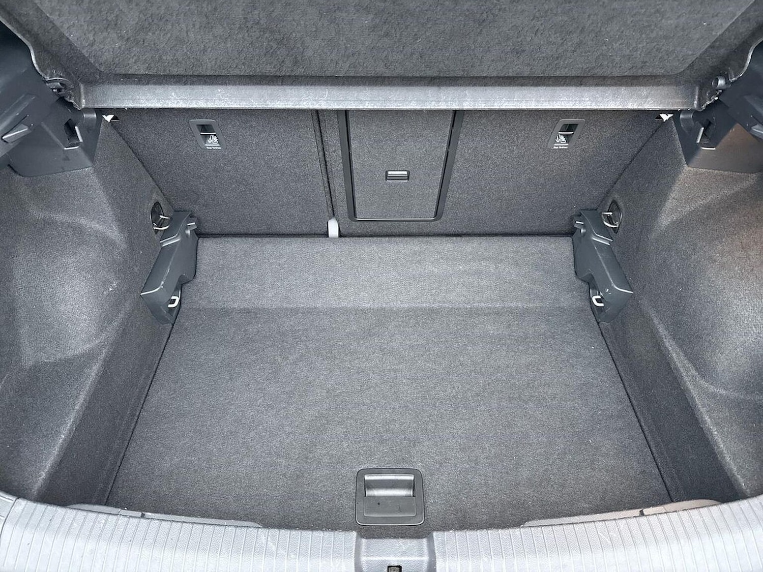 Used Volkswagen T-Roc 2023 for sale - 76455288: Photo 17