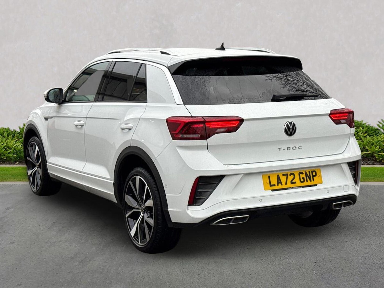 Used Volkswagen T-Roc 2023 for sale - 76455288: Photo 2