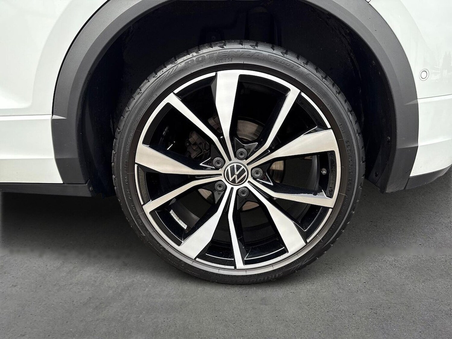 Used Volkswagen T-Roc 2023 for sale - 76455288: Photo 6