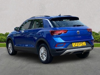 Used Volkswagen T-Roc 2023 for sale - 78903456: Photo