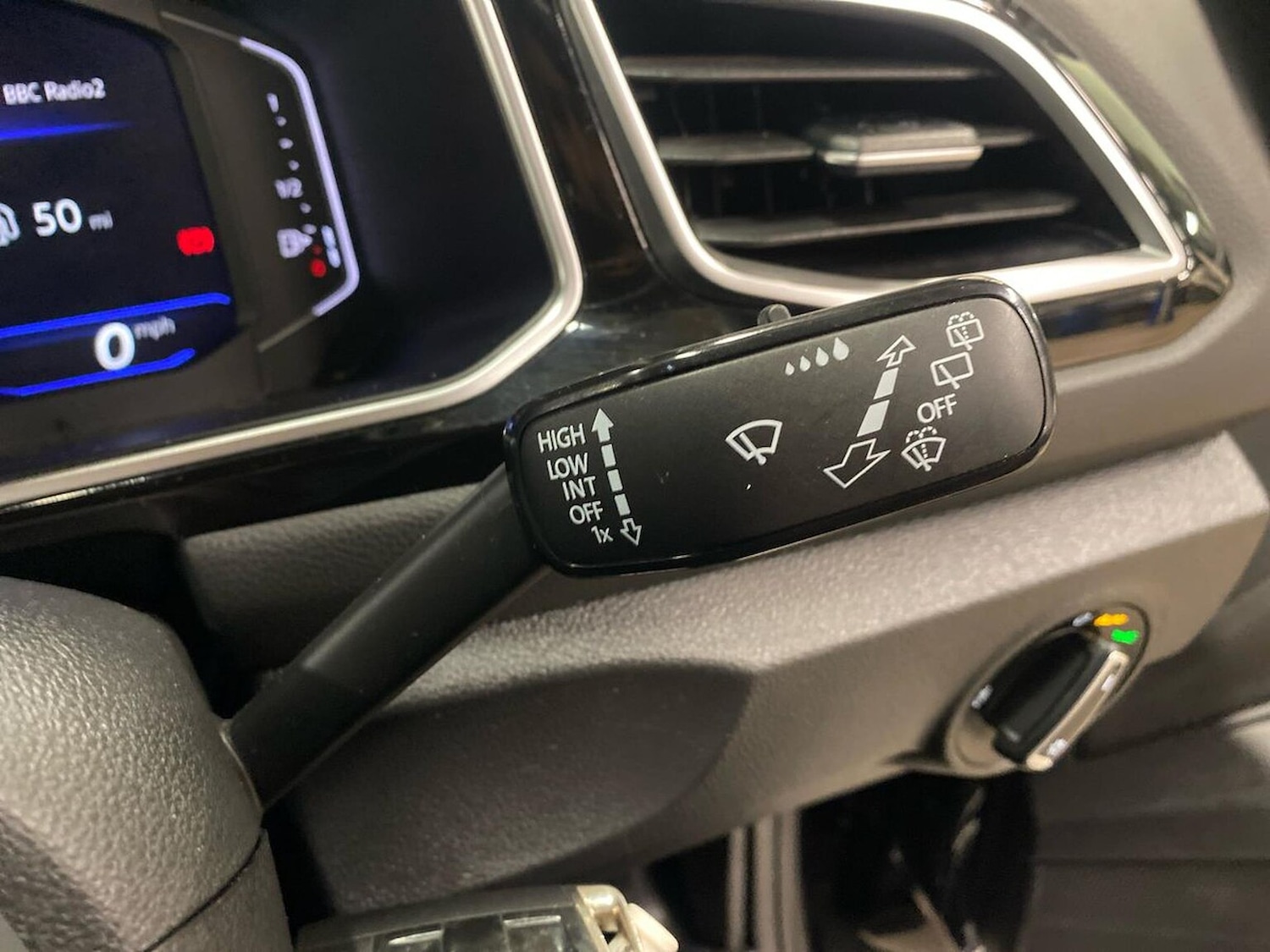 Used Volkswagen T-Roc 2022 for sale - 77023468: Photo 30