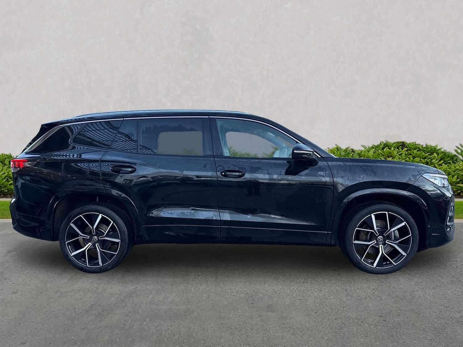 Used Volkswagen Touran 2025 for sale - 77056675: Photo 5