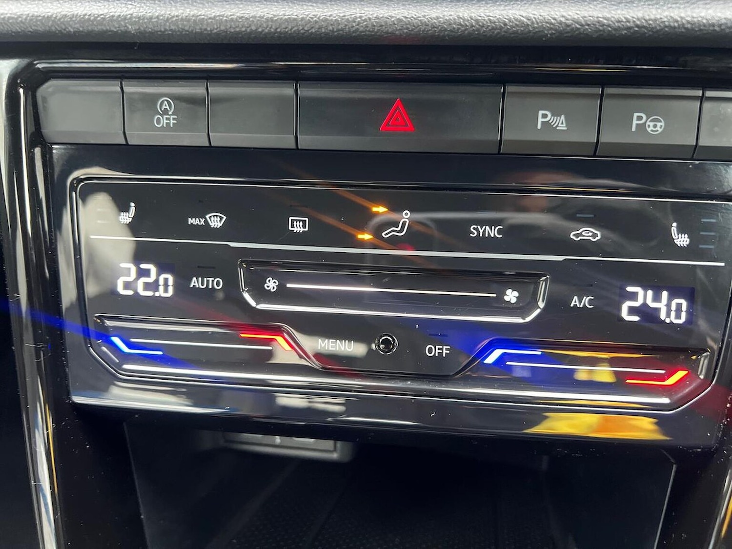 Used Volkswagen T-Roc 2023 for sale - 76449576: Photo 12