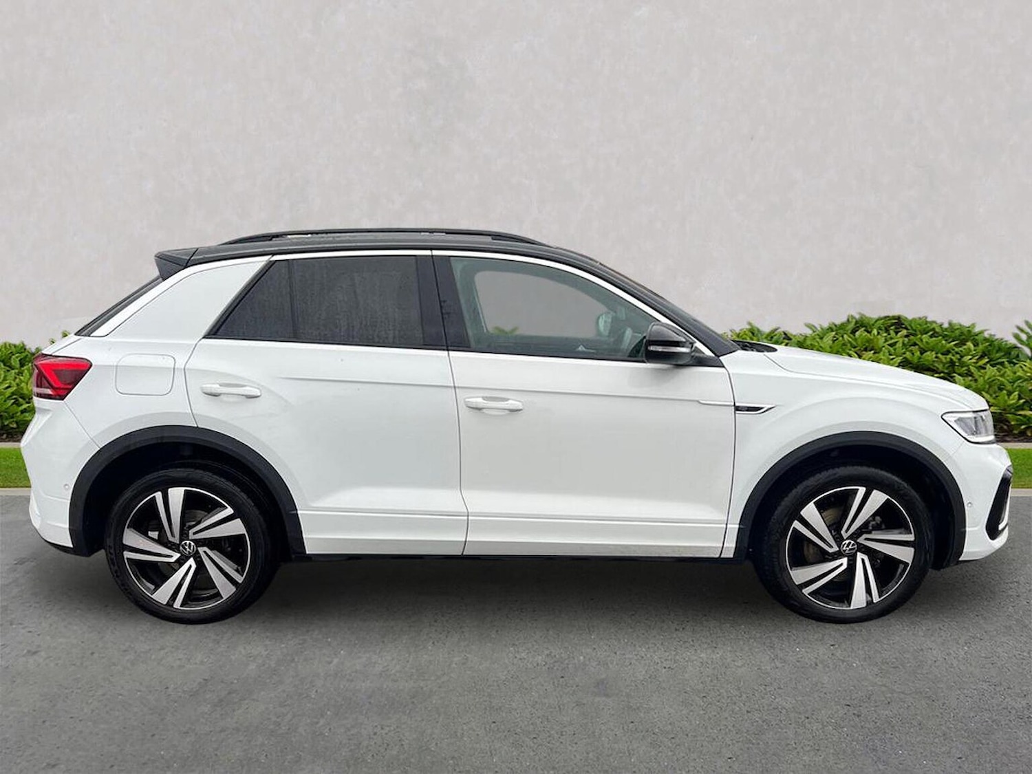 Used Volkswagen T-Roc 2023 for sale - 76449576: Photo 3