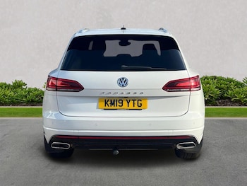 Used Volkswagen Touareg 2019 for sale - 76932275: Photo