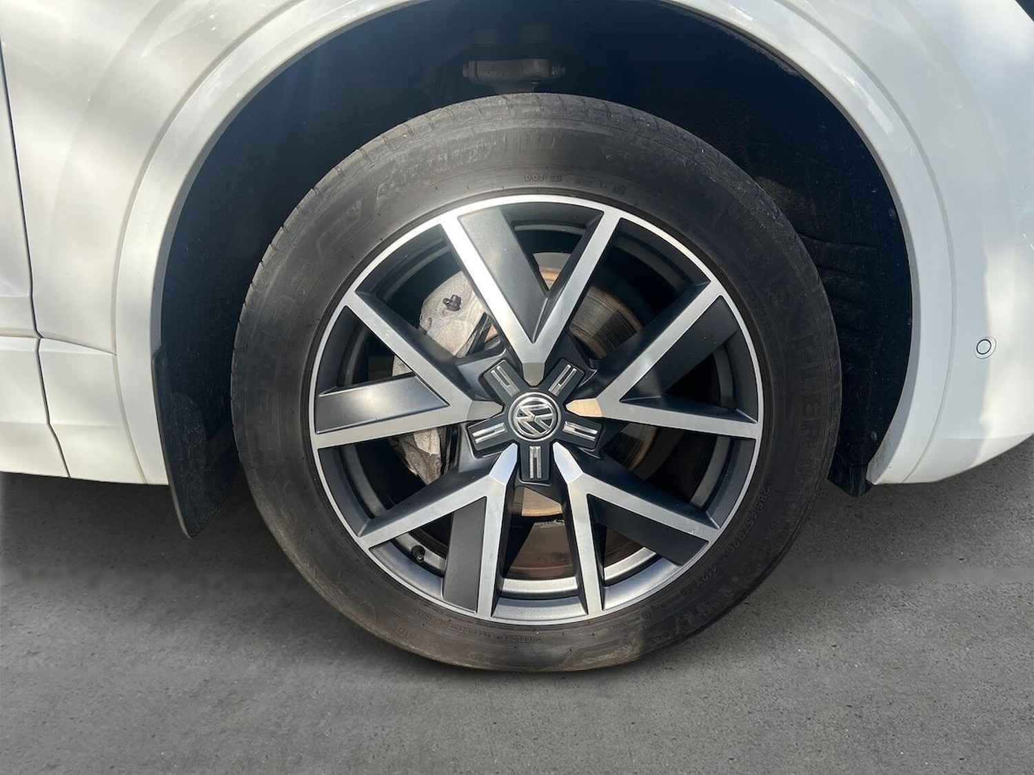 Used Volkswagen Touareg 2019 for sale - 76932275: Photo 6