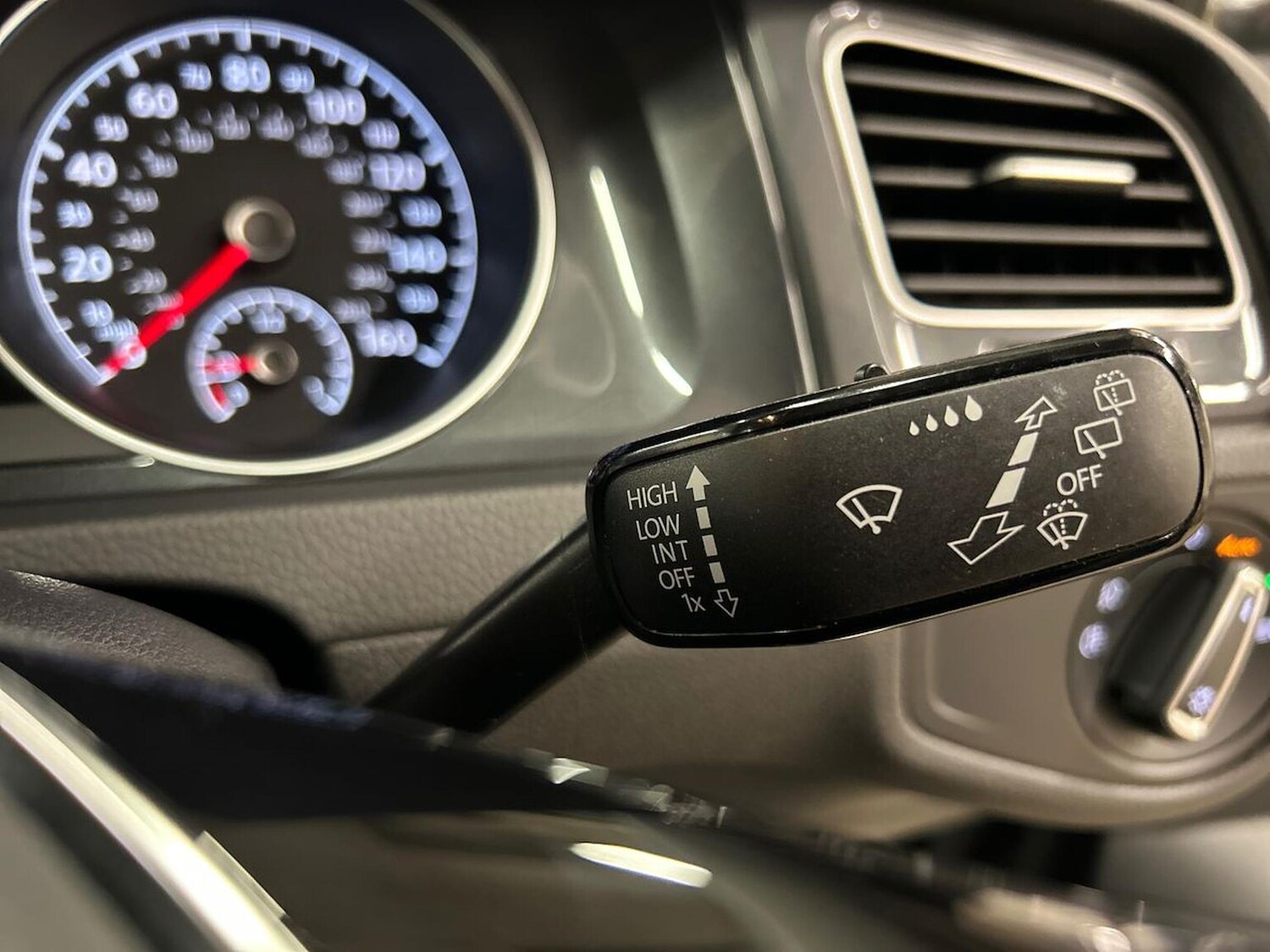 Used Volkswagen Golf 2019 for sale - 76837127: Photo 27