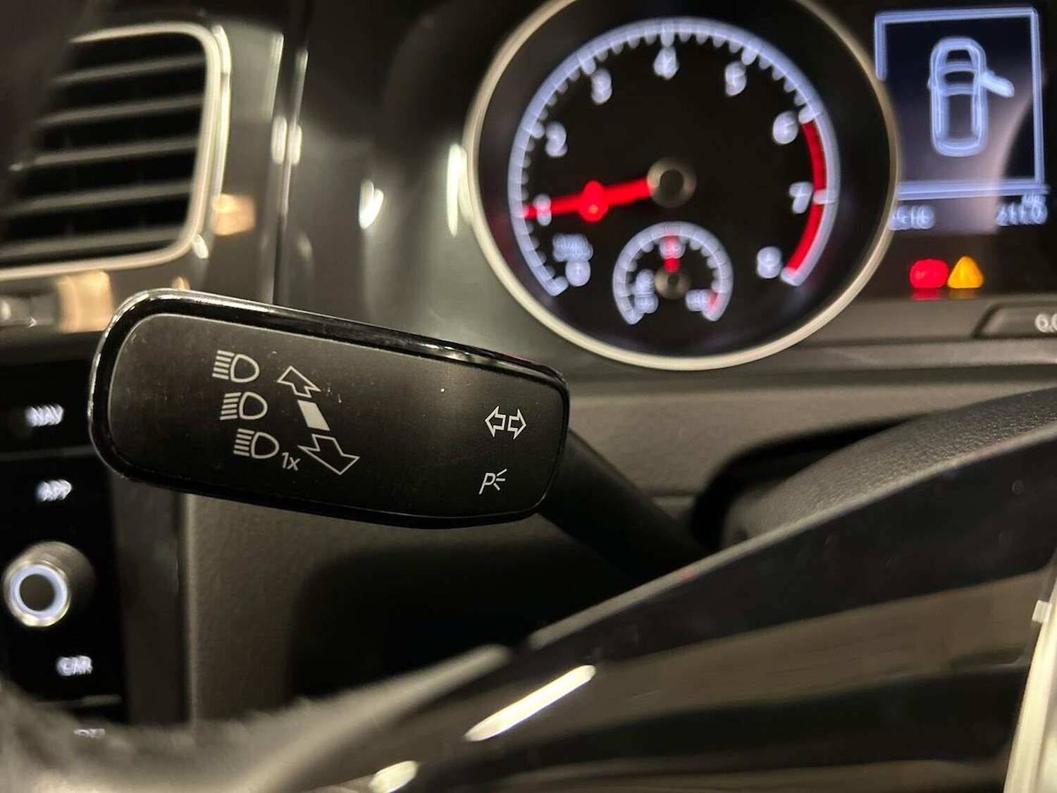 Used Volkswagen Golf 2019 for sale - 76837127: Photo 28