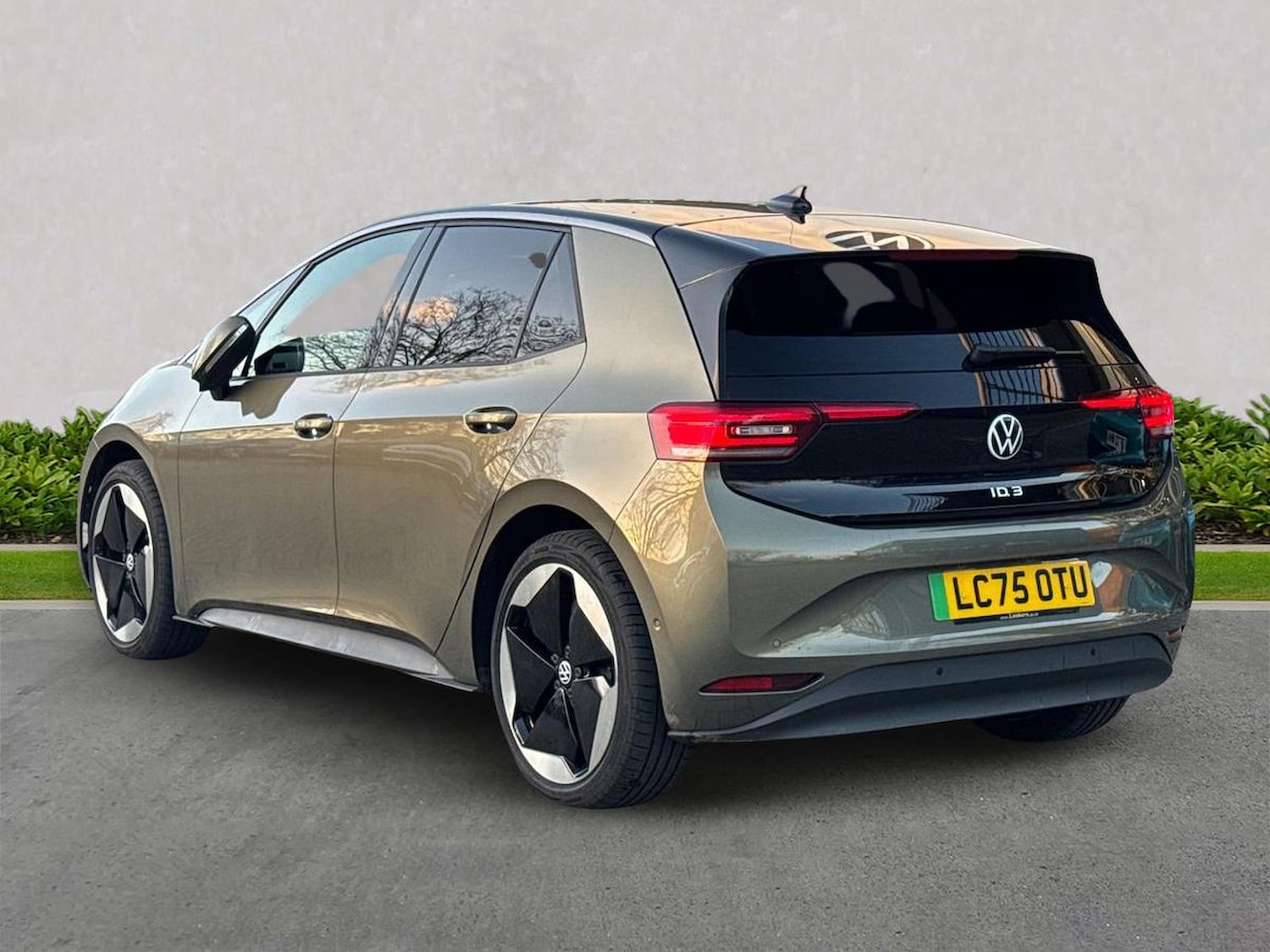 Used Volkswagen ID.3 2025 for sale - 77487672: Photo 2