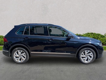 Used Volkswagen Tiguan 2023 for sale - 79228803: Photo