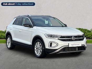 Used Volkswagen T-Roc 2023 for sale - 76471102: Photo