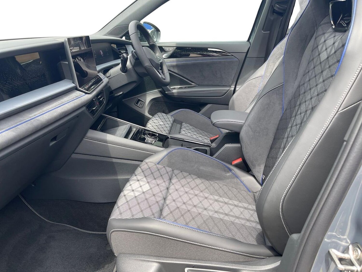 Used Volkswagen Touran 2025 for sale - 76128981: Photo 7