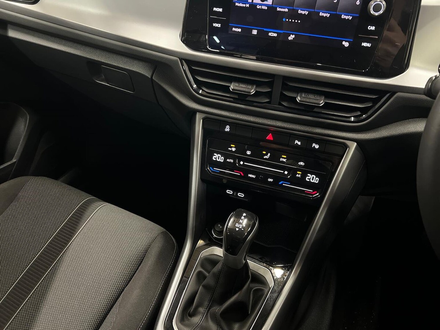 Used Volkswagen T-Roc 2024 for sale - 77023469: Photo 15